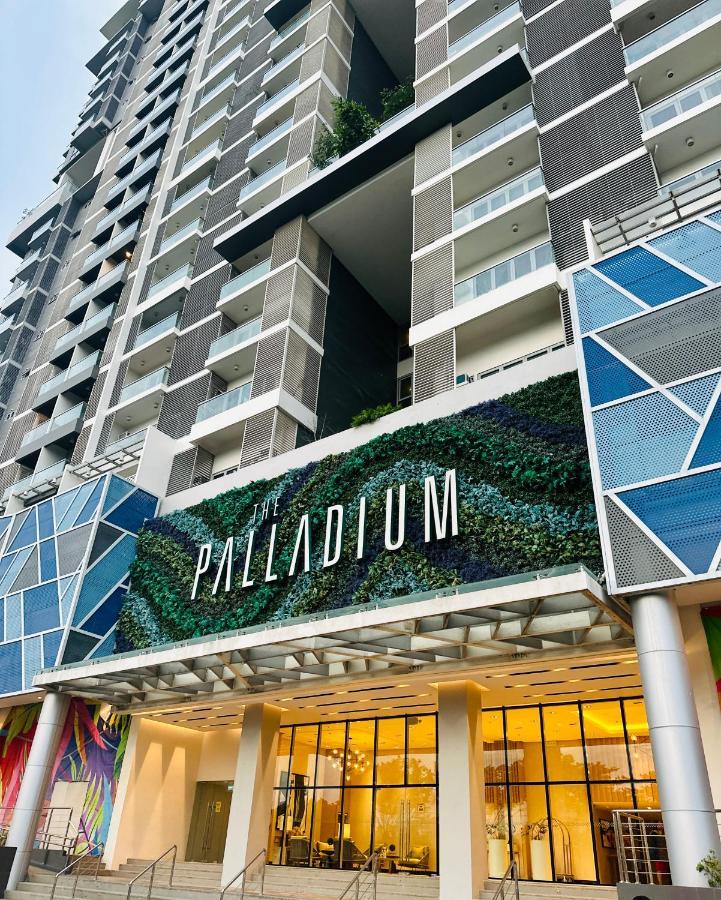 The Palladium- Serene Ілоіло Екстер'єр фото